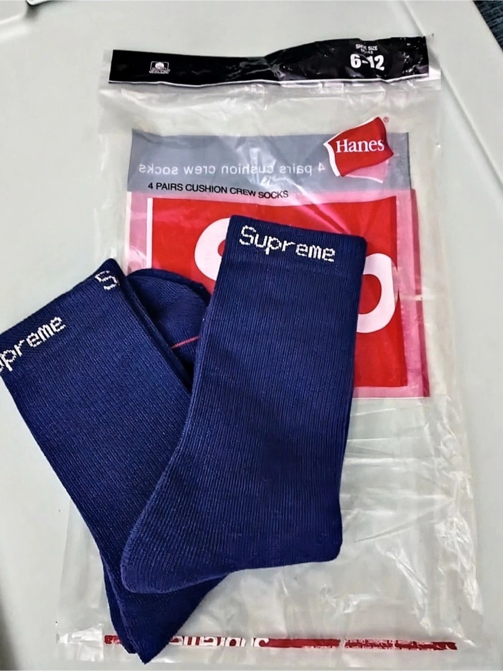 Hanes Crew Socks in purple US 6-12 NWT